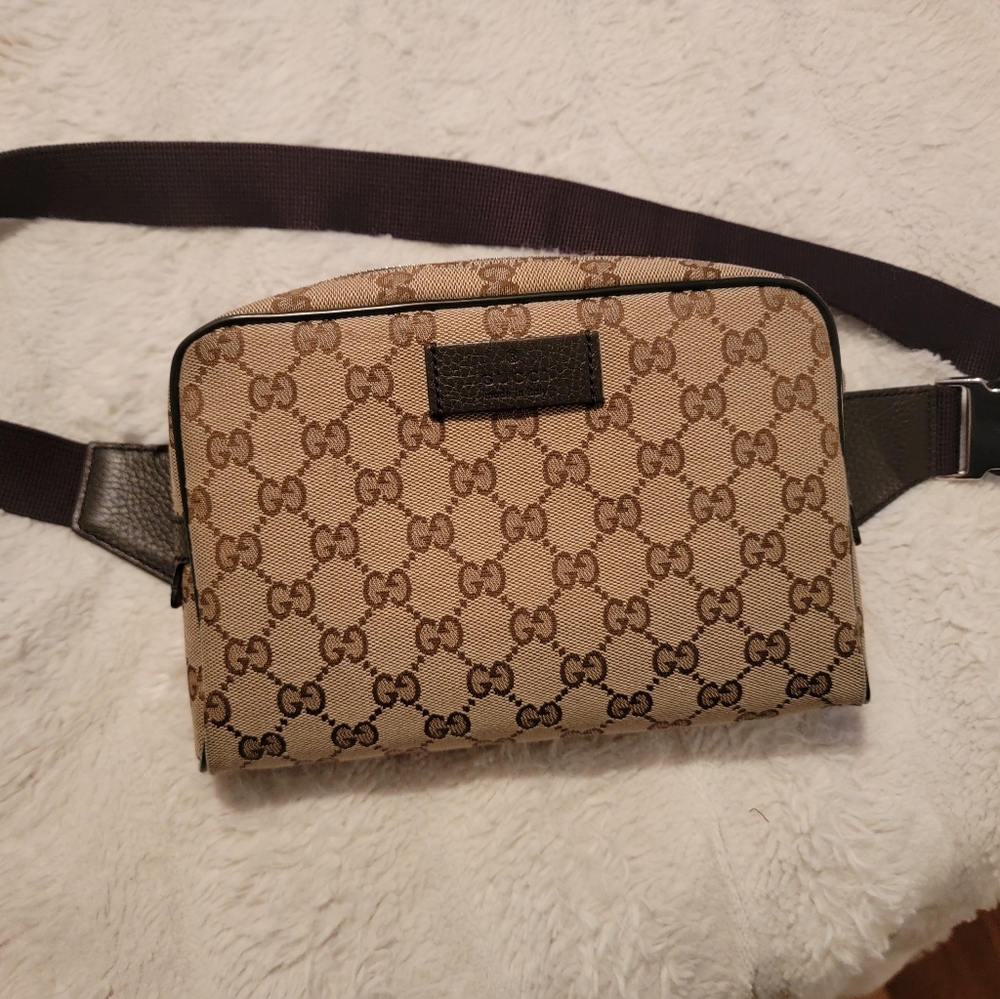 Gucci Belt Bag GG Supreme Canvas Small Beige/Black